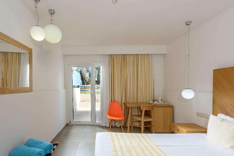 Palm Beach Hotel image