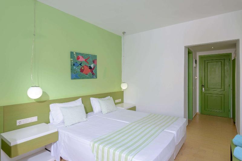 Palm Beach Hotel image