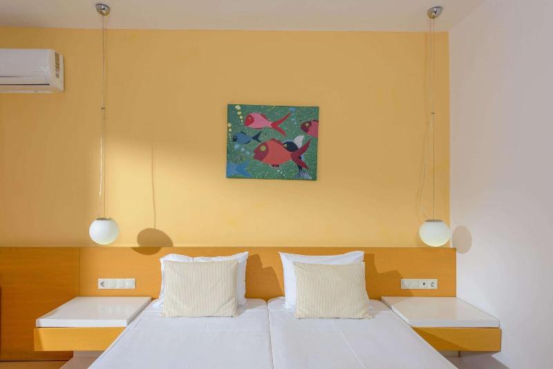 Palm Beach Hotel image