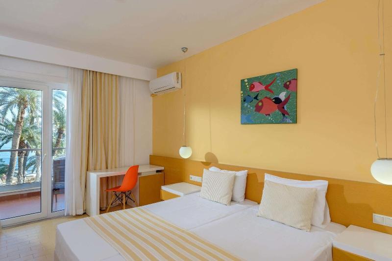 Palm Beach Hotel image
