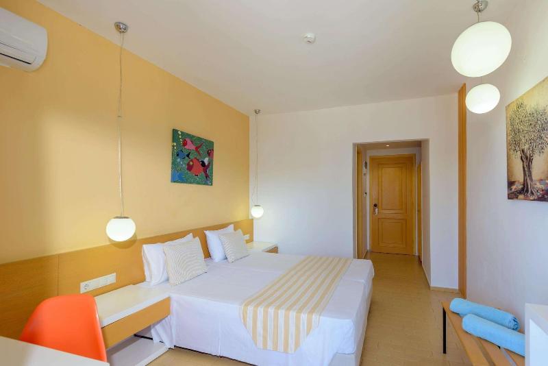 Palm Beach Hotel image