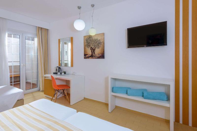 Palm Beach Hotel image