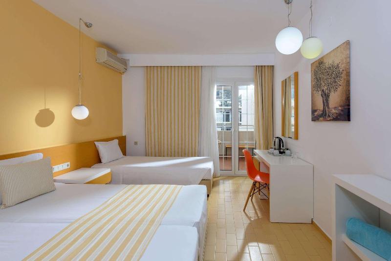 Palm Beach Hotel image