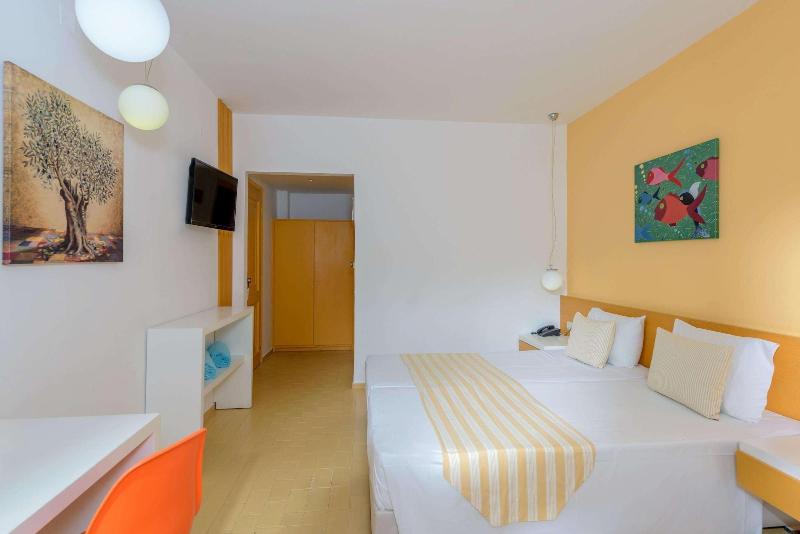 Palm Beach Hotel image