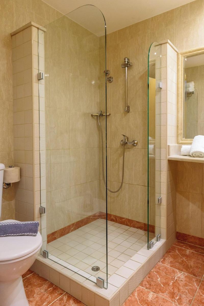 Palm Beach Hotel image