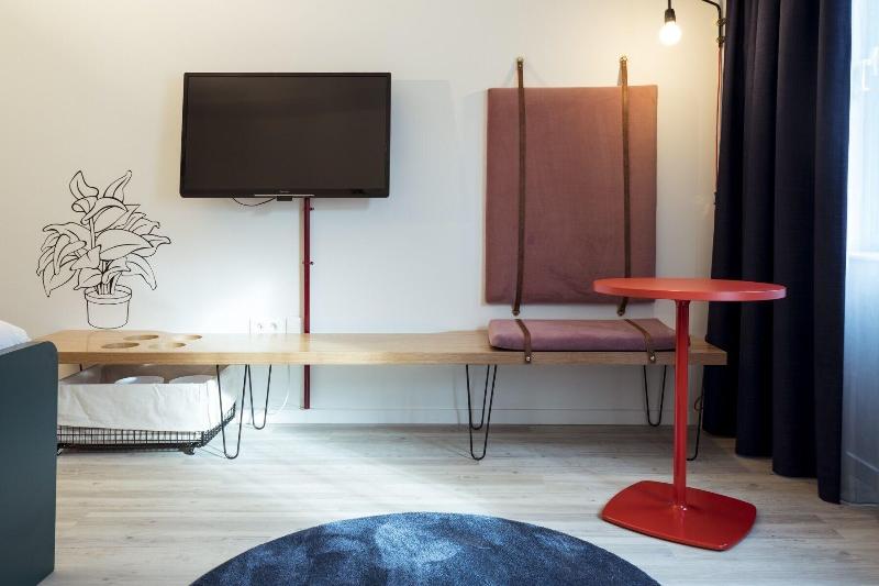 Qbic Brussels Hotel image