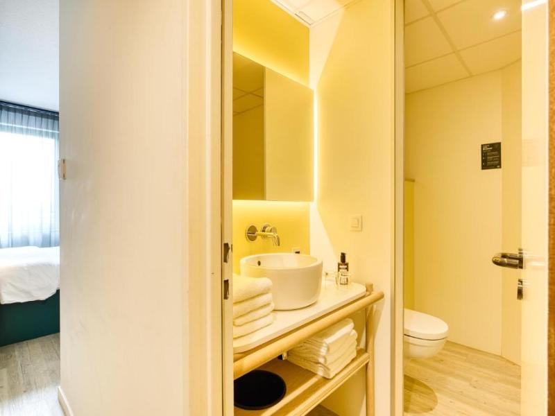 B&B HOTEL Brussels Centre Louise image