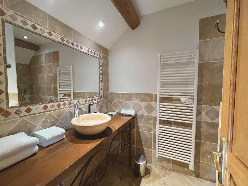 Chateau De Challanges image
