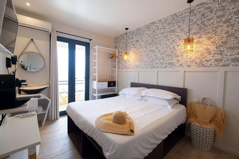 Hotel De La Plage image