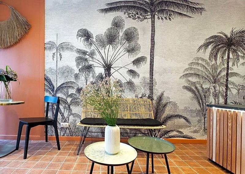 Hotel De La Plage image