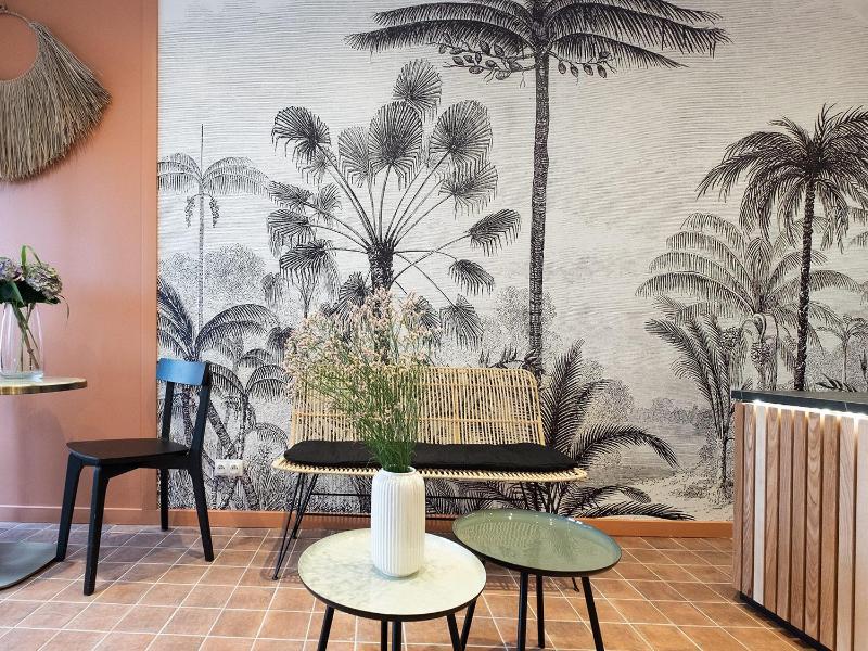 Hotel De La Plage image