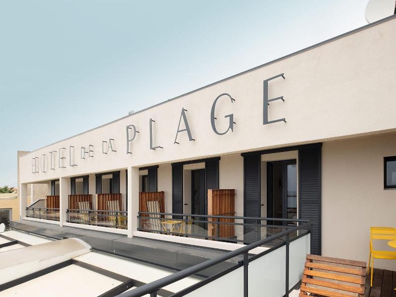 Hotel De La Plage image