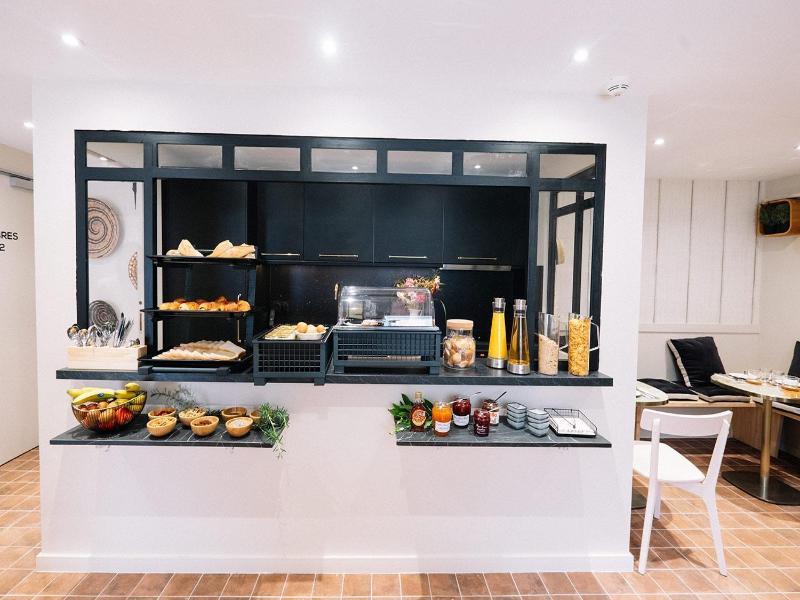 Hotel De La Plage image