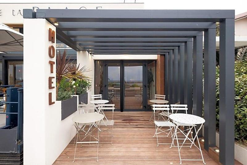 Hotel De La Plage image