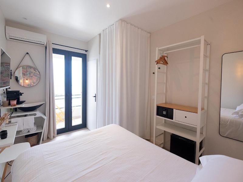 Hotel De La Plage image