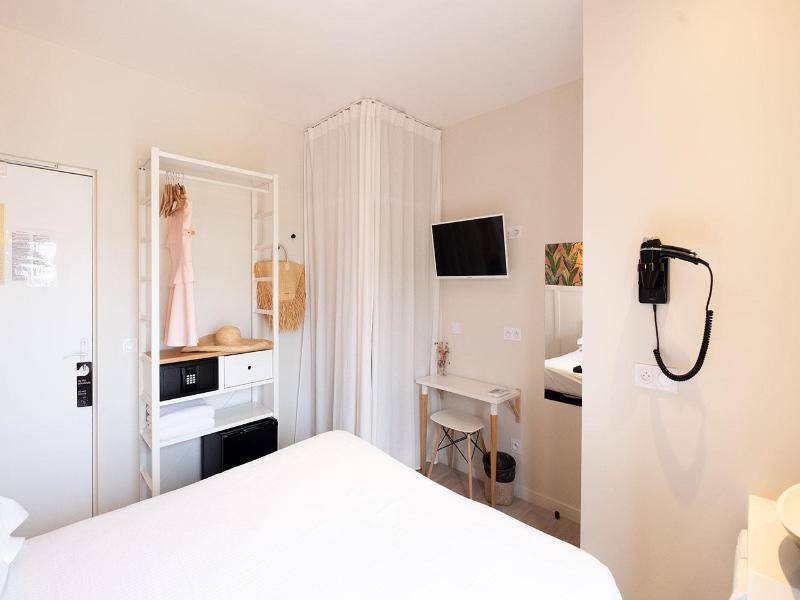 Hotel De La Plage image