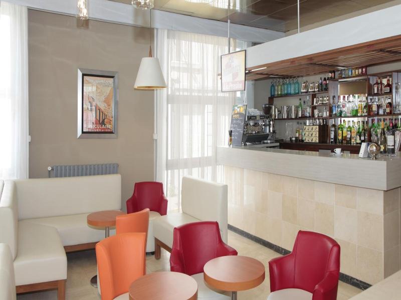 Hotel Sainte Suzanne image