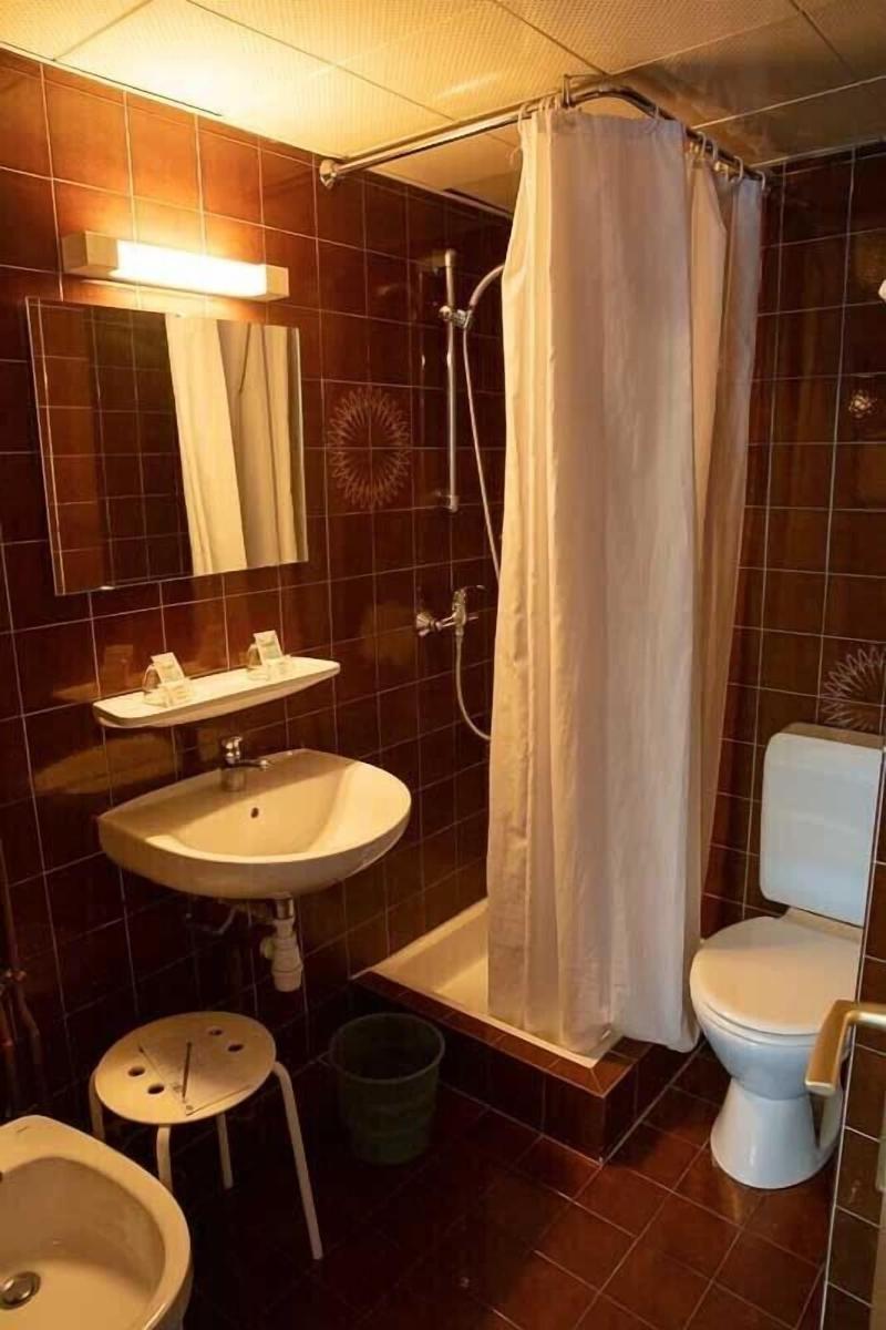 Hotel Sainte Suzanne image
