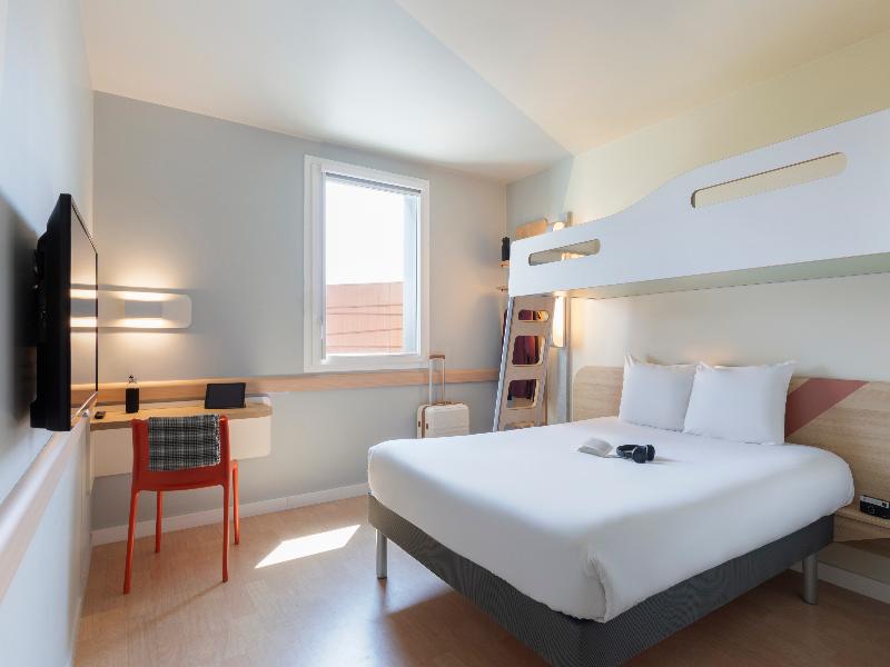 Ibis Budget Saint Quentin En Yvelines Velodrome image