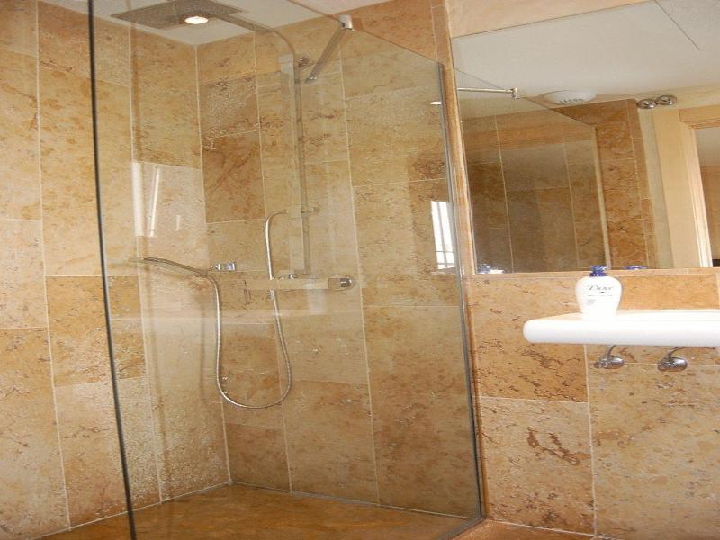 Room Tarifa image