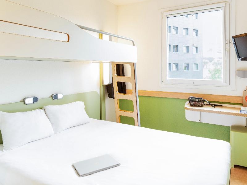 Ibis Budget Oviedo image