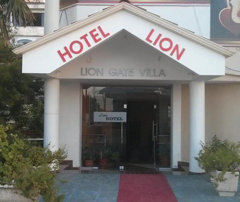 Lion Gate Hotel