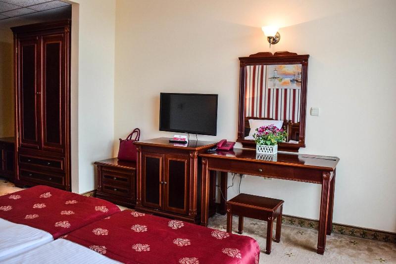 Hotel Complex Karolina image