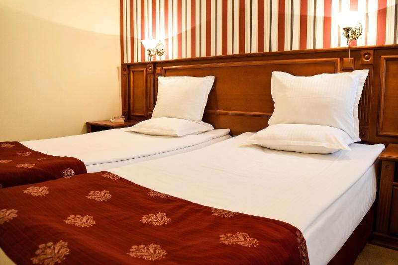 Hotel Complex Karolina image