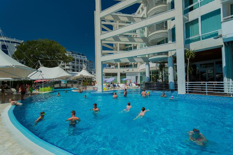Effect Grand Victoria Hotel image