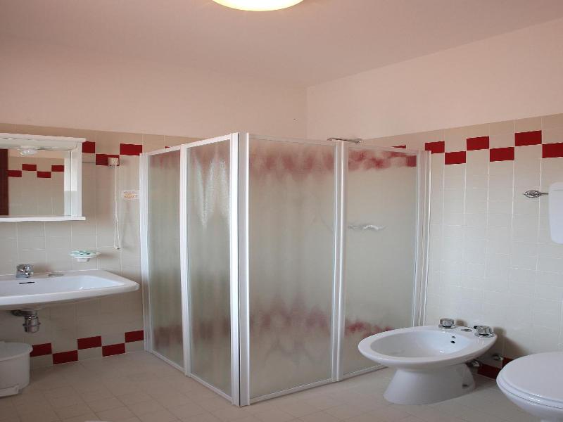 Hotel Midi image