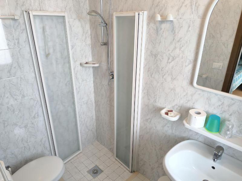 Hotel Midi image