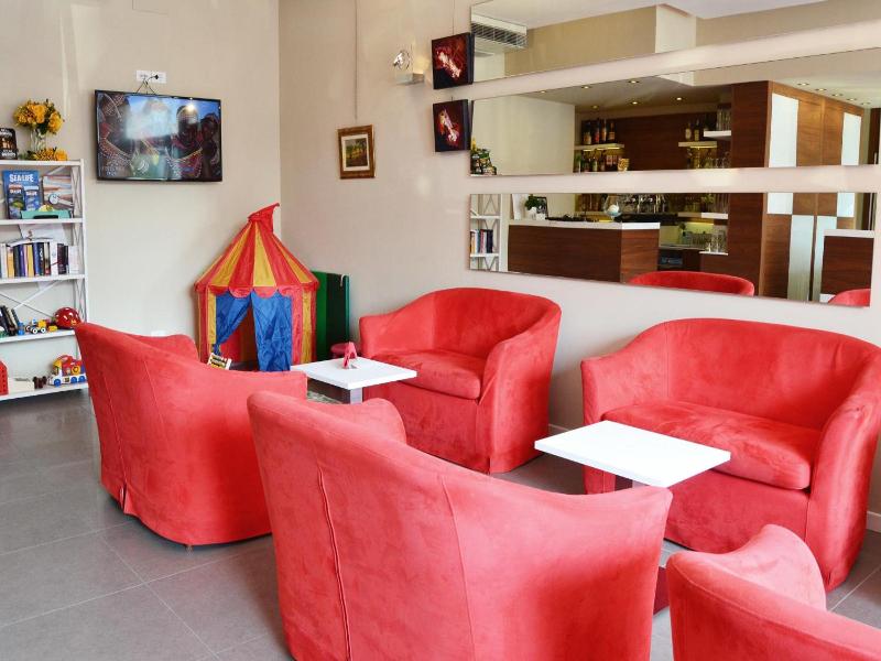 Hotel Midi image