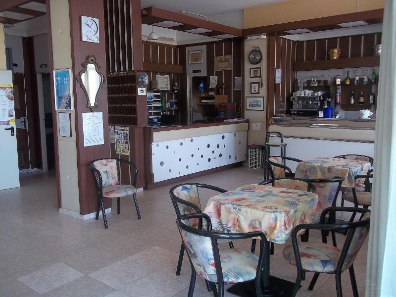 Hotel Italia image