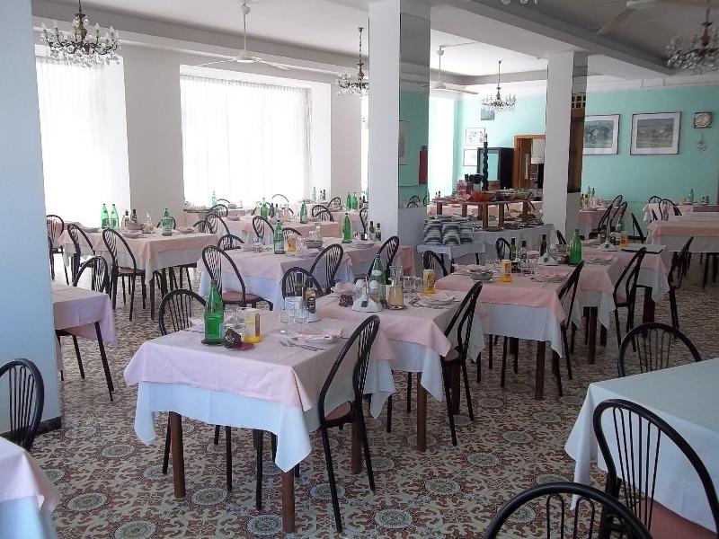 Hotel Italia image
