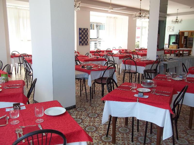 Hotel Italia image