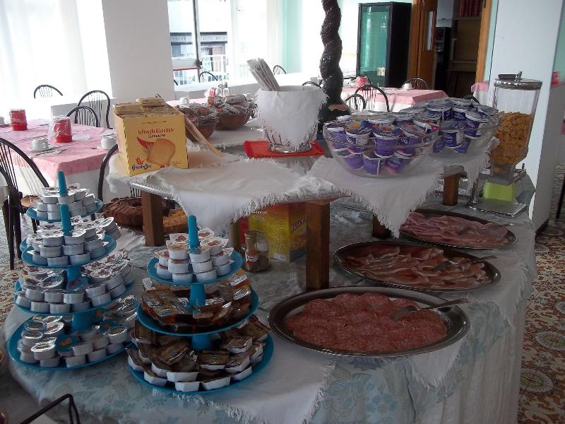 Hotel Italia image