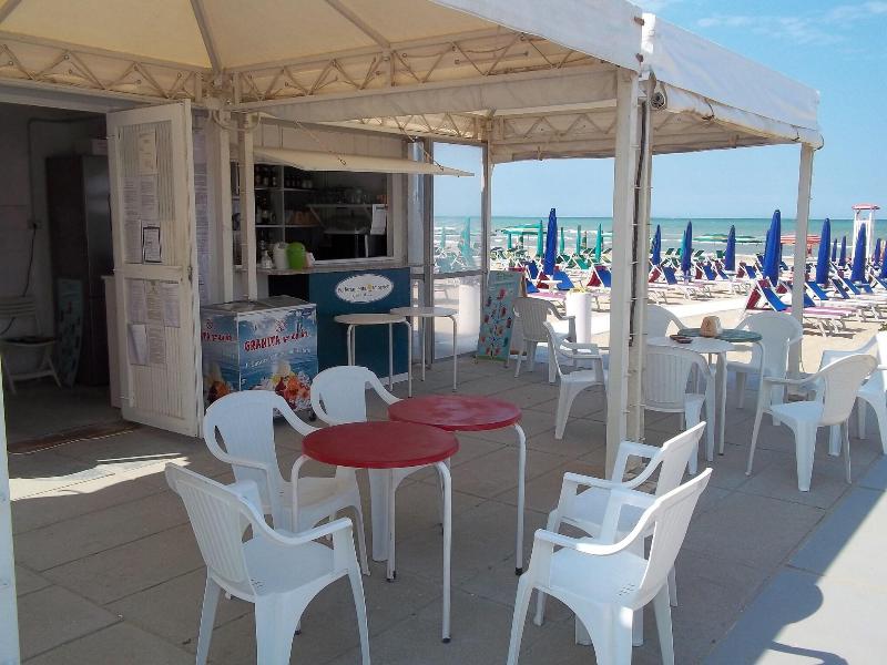 Hotel Italia image