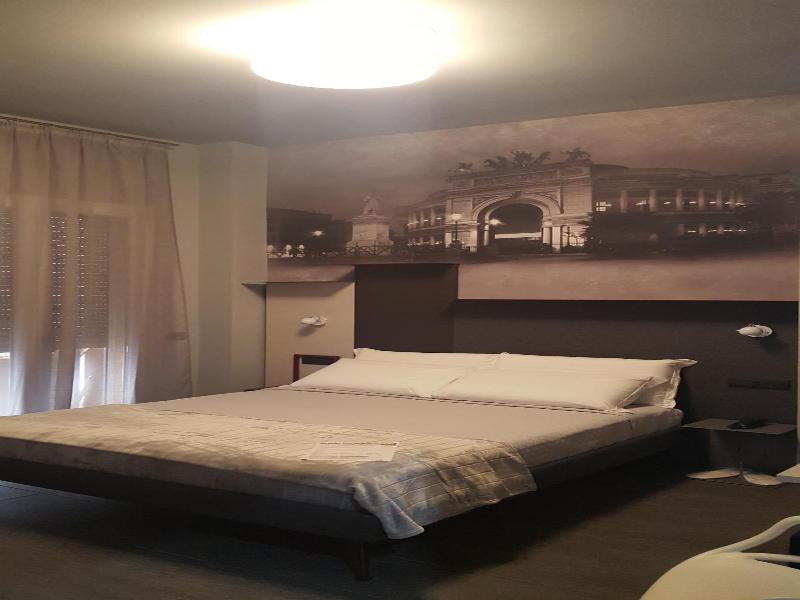 Alma Hotel image