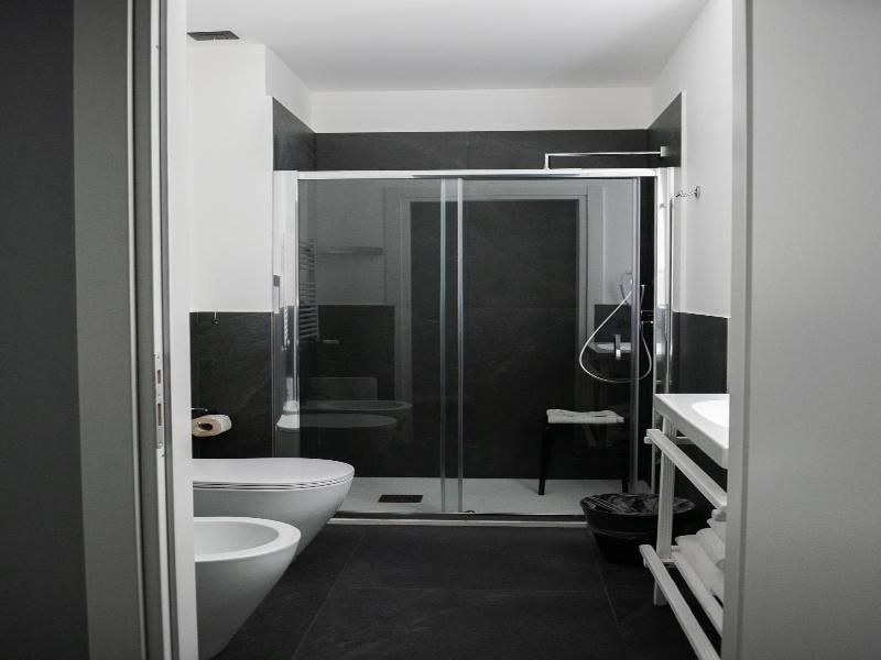 Alma Hotel image