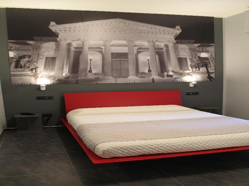 Alma Hotel image