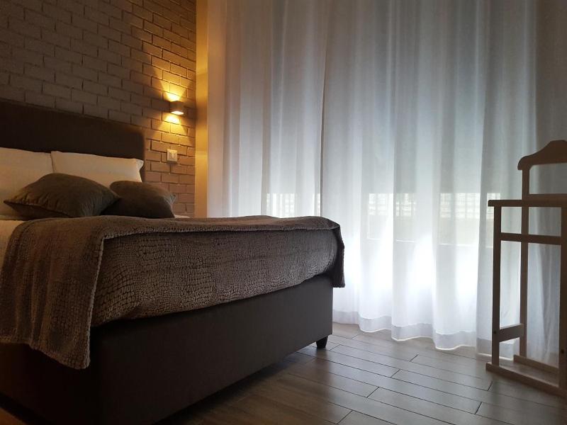 Alma Hotel image