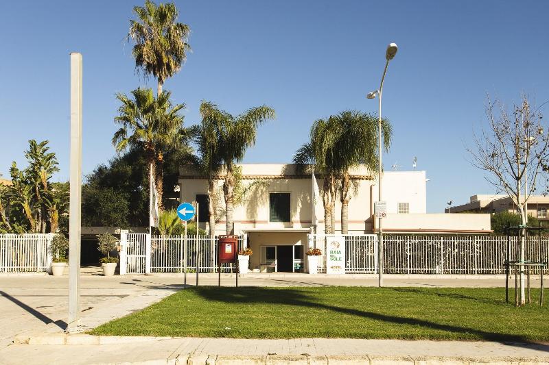 Hotel Baia Del Sole image