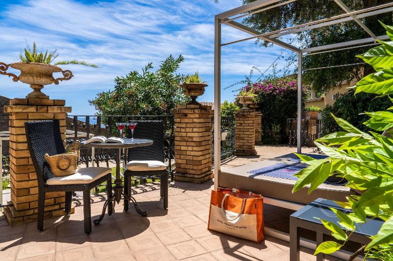 Villa Carlotta image