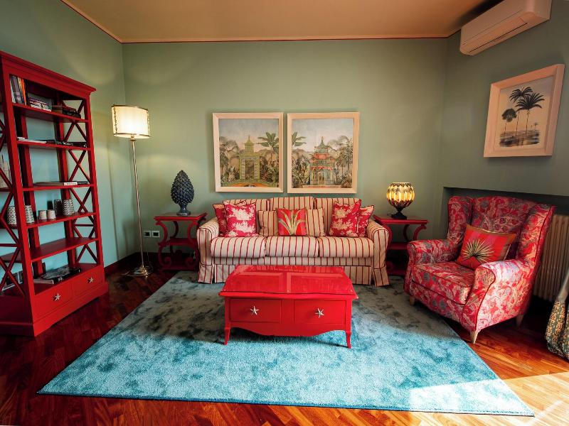 Villa Carlotta image