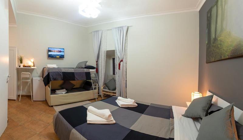 Martini Rooms image