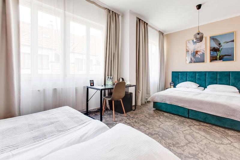 Andante Hotel image