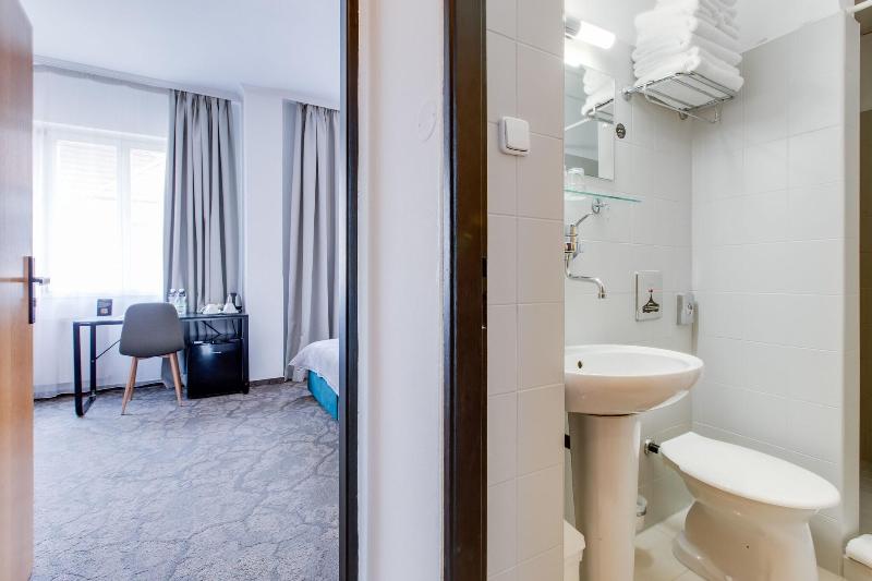 Andante Hotel image