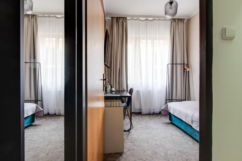 Andante Hotel image