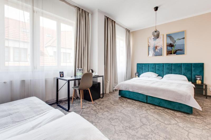 Andante Hotel image
