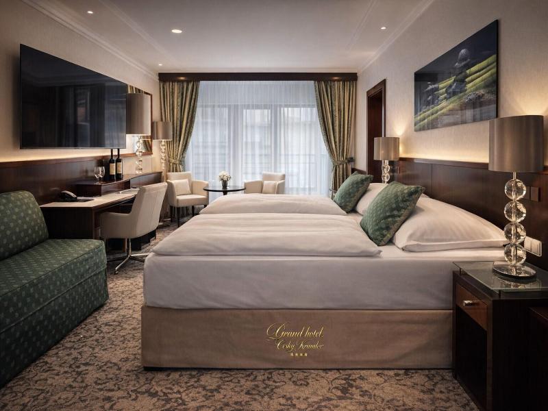 Hotel Grand image